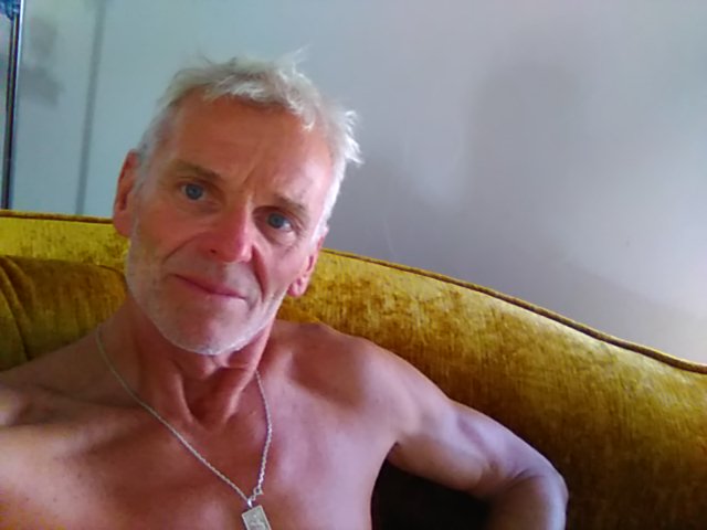 Profil de Gordon, 55 ans, Escort Trans Suisse à Maules