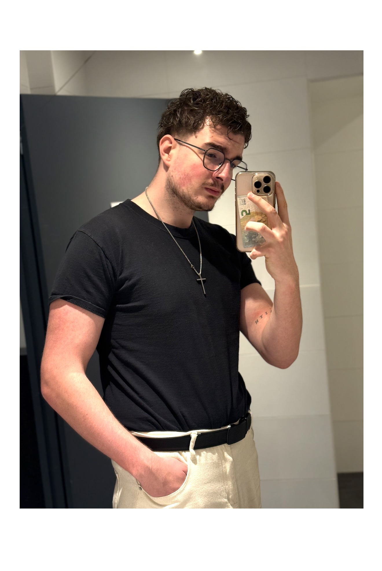 Profil de Efisio, 22 ans, Escort Trans Suisse à Dozwil