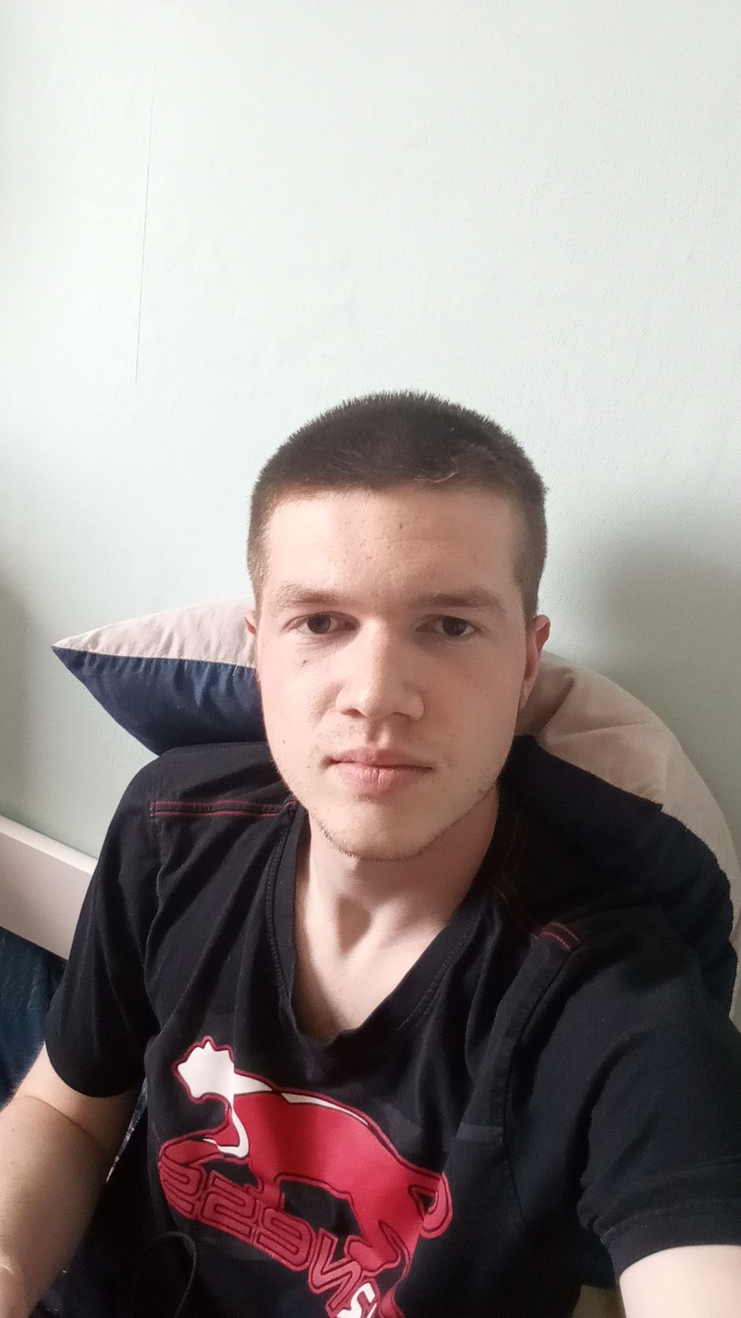 Profil de Enzio, 25 ans, Escort Trans Suisse à Avers