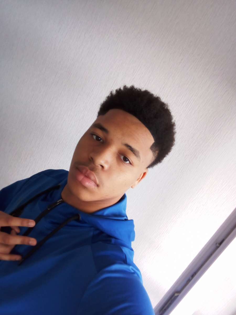 Profil de Jeanpierre, 22 ans, Escort Trans Suisse à Fidaz
