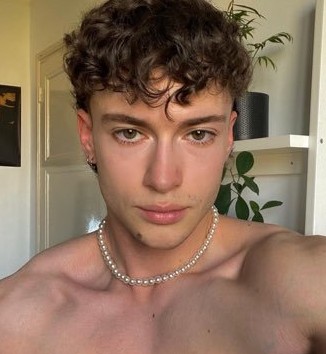 Profil de Nilo, 24 ans, Escort Trans Suisse à Häutligen