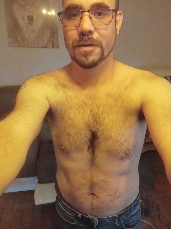 Profil de Cheikh-tidiane, 38 ans, Escort Trans Suisse à Mossel