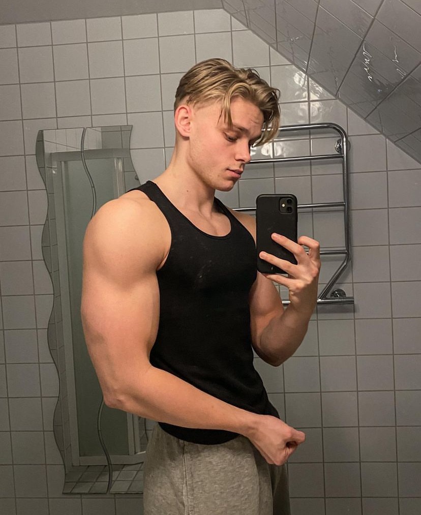 Profil de Gwendal, 21 ans, Escort Trans Suisse à Dachsen