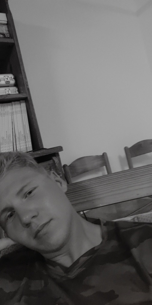 Profil de Janusz, 25 ans, Escort Trans Suisse à La Heutte