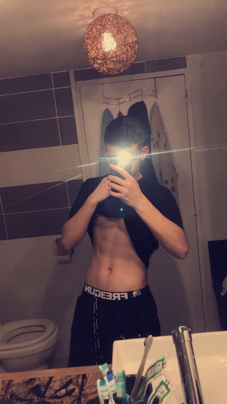 Profil de Brian, 20 ans, Escort Trans Suisse à Zell LU