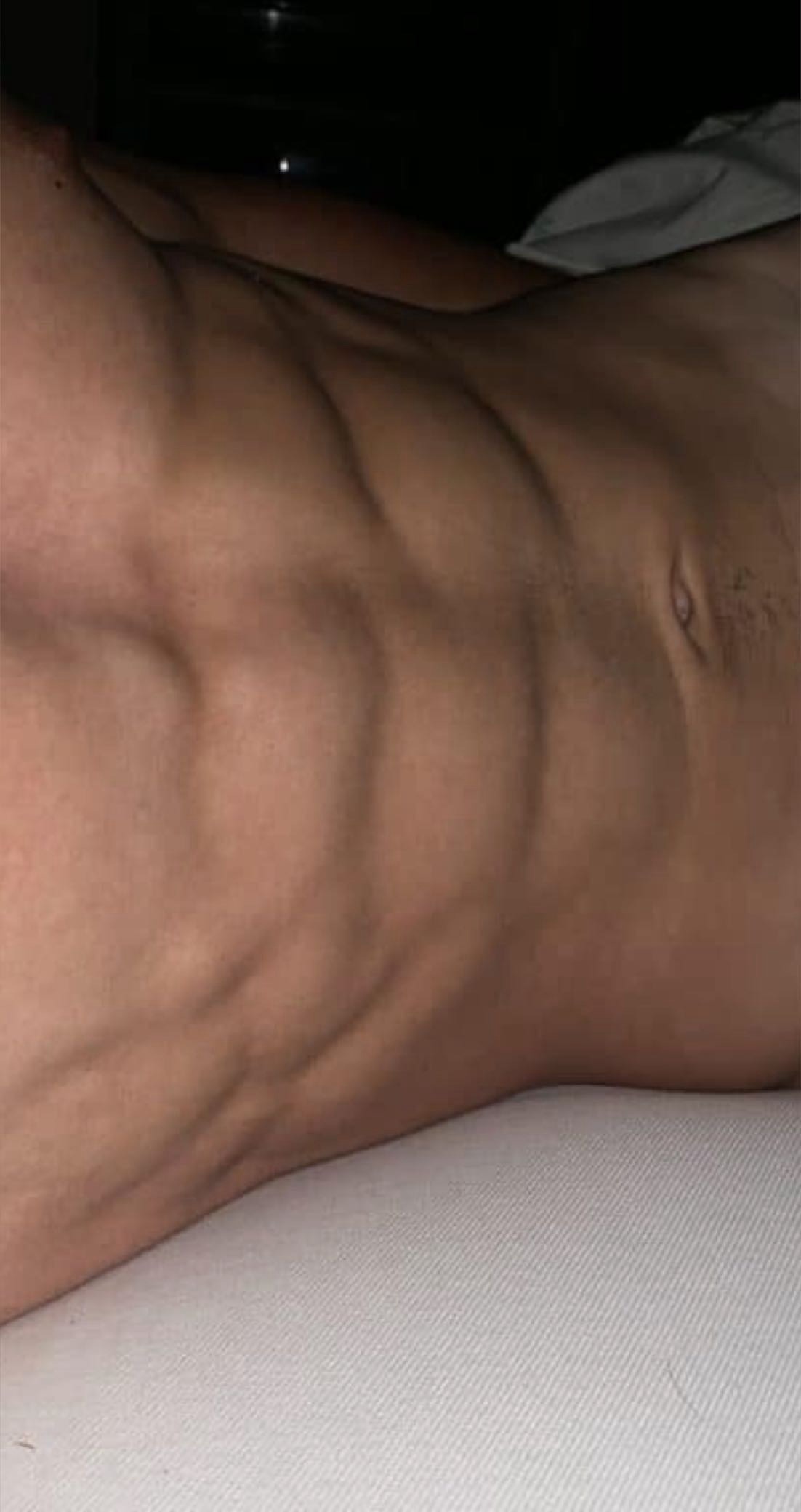 Profil de Mohamed-aymen, 25 ans, Escort Trans Suisse à Châtel-St-Denis