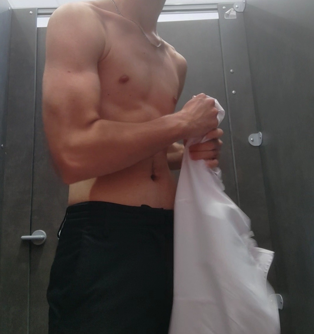 Profil de Faress, 19 ans, Escort Trans Suisse à Pfeffikon LU