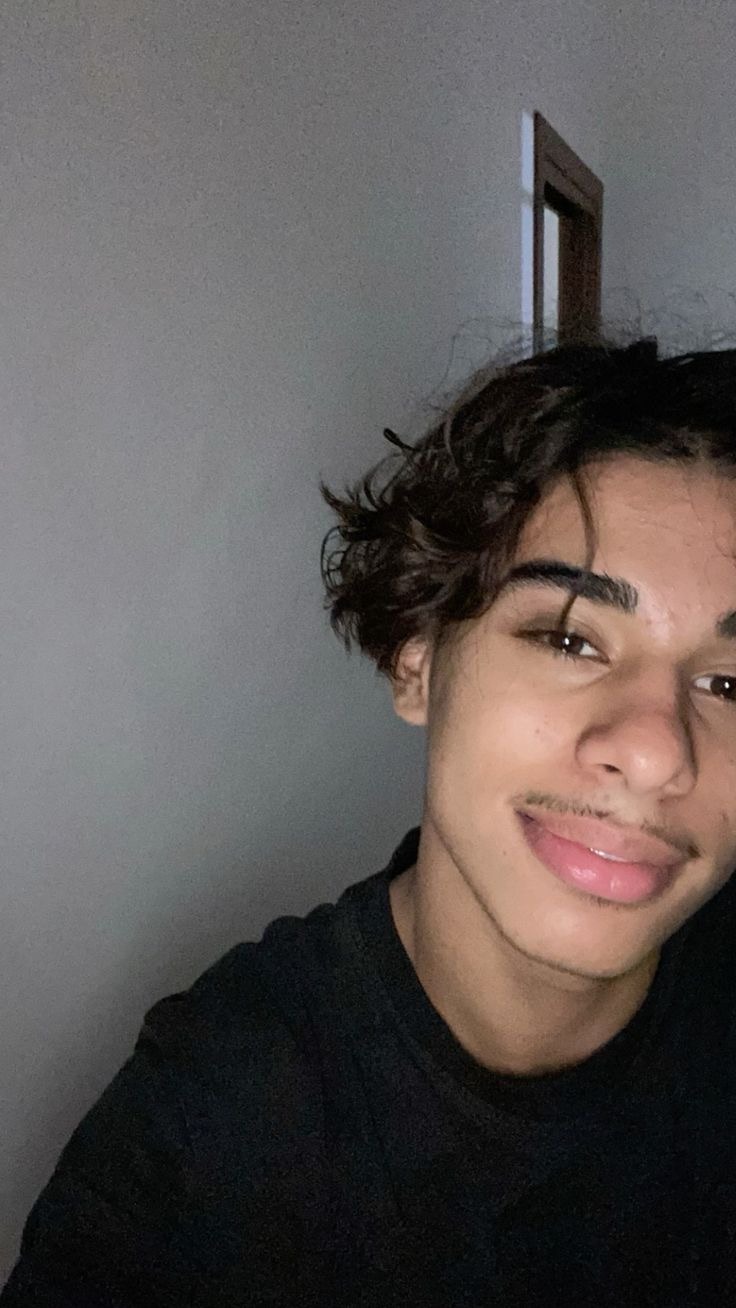 Profil de Serigne-saliou, 19 ans, Escort Trans Suisse à Dangio
