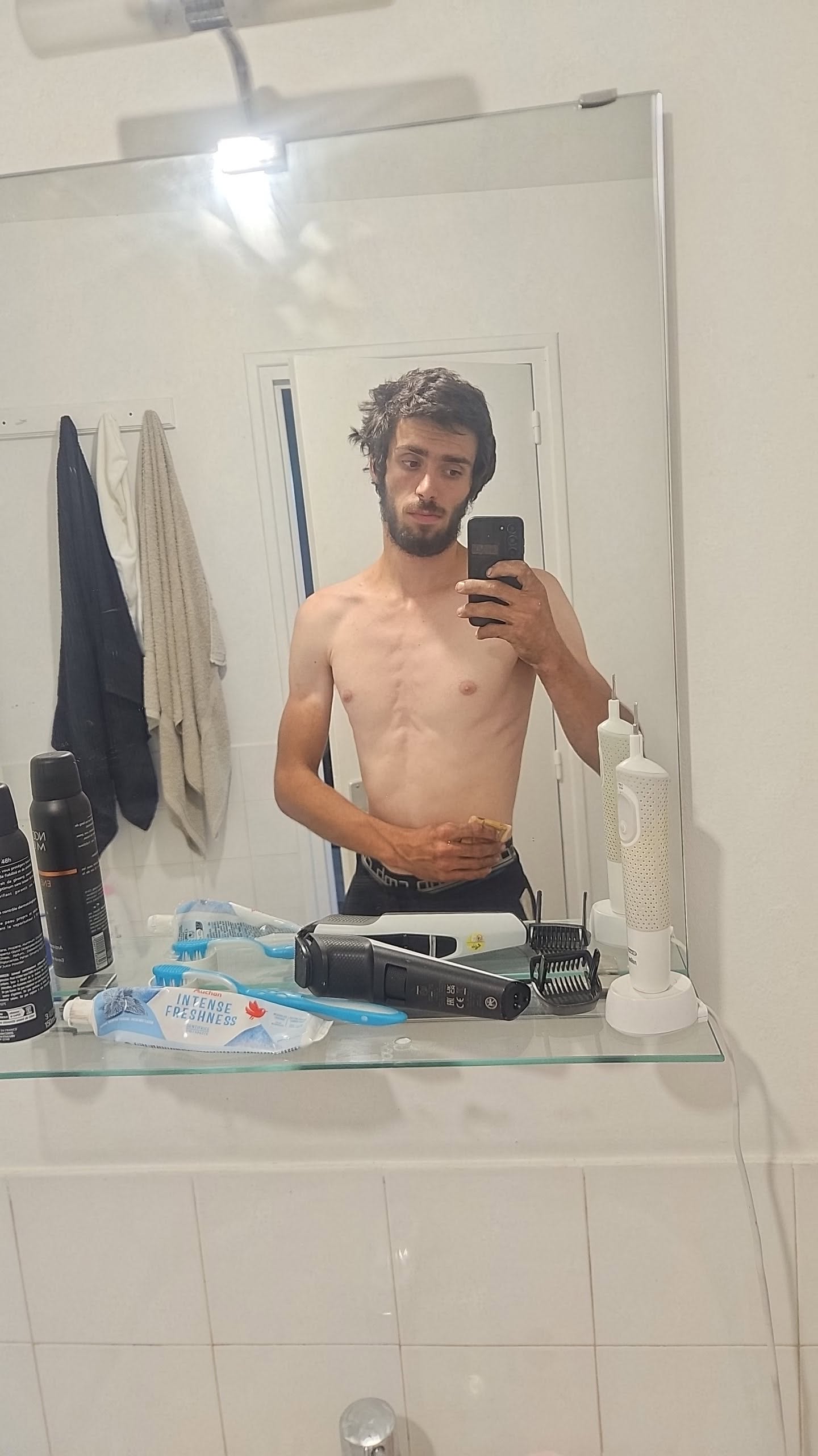 Profil de Aharon, 19 ans, Escort Trans Suisse à Cuarny
