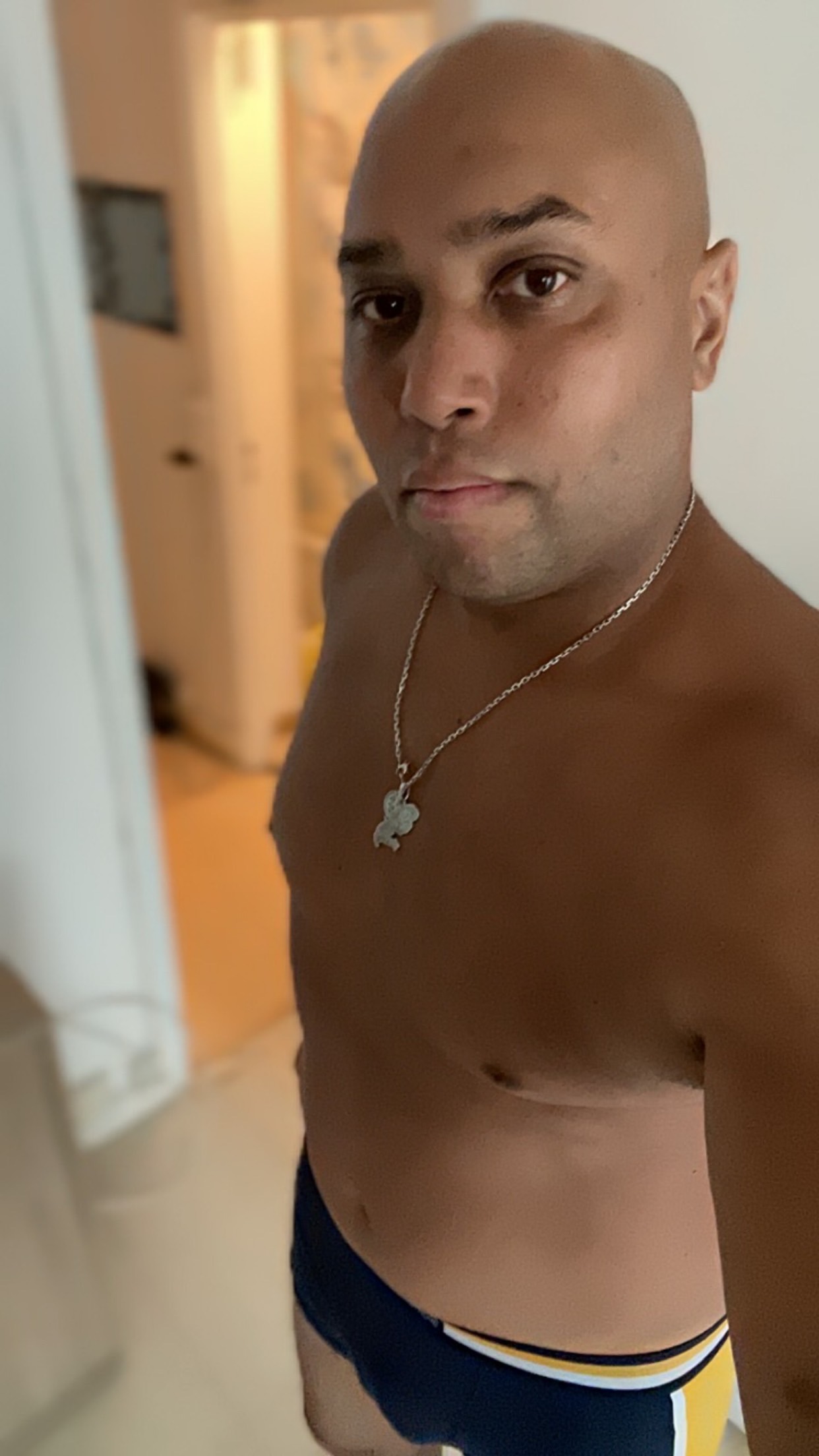 Profil de Naor, 43 ans, Escort Trans Suisse à Courcelon