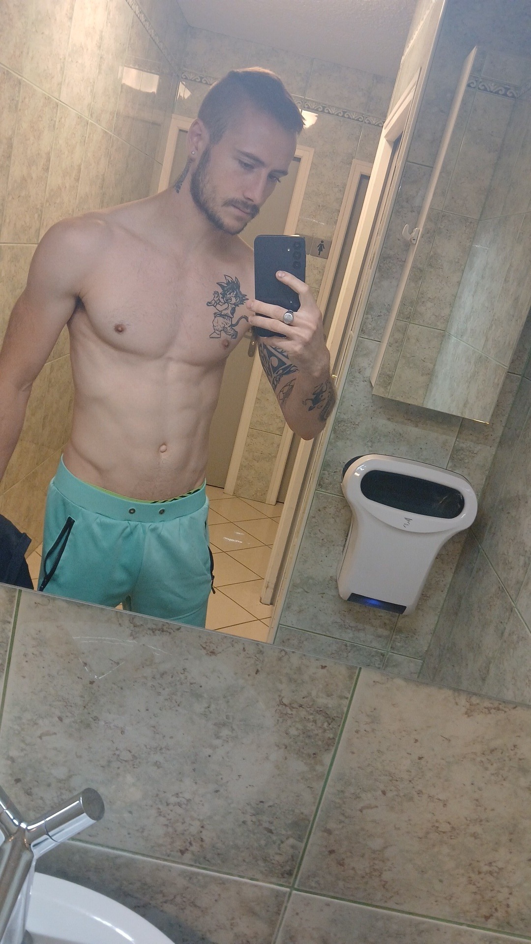 Profil de Wallace, 26 ans, Escort Trans Suisse à Epauvillers